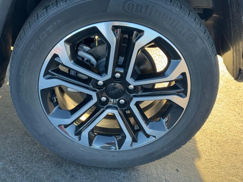 Jeep Compass Vehicle Image 07