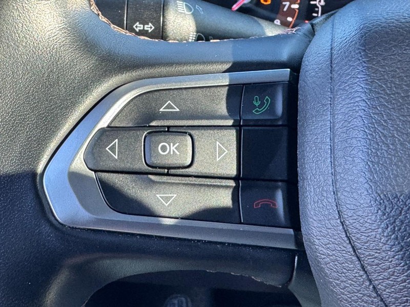 Jeep Compass Vehicle Image 18