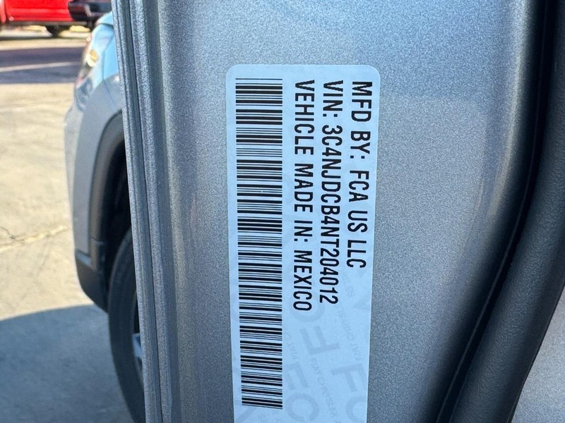 Jeep Compass Vehicle Image 26