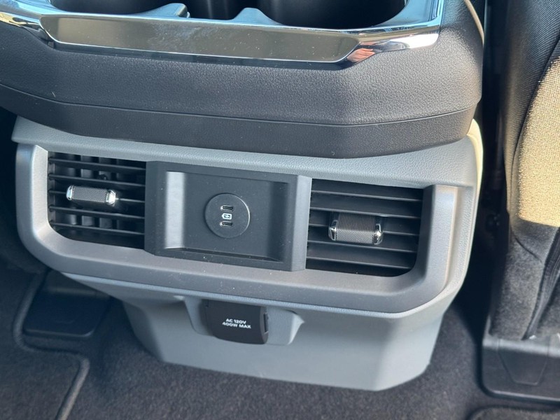 Ford F-150 Vehicle Image 10