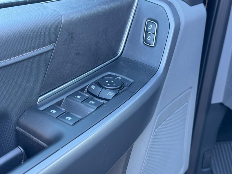 Ford F-150 Vehicle Image 11