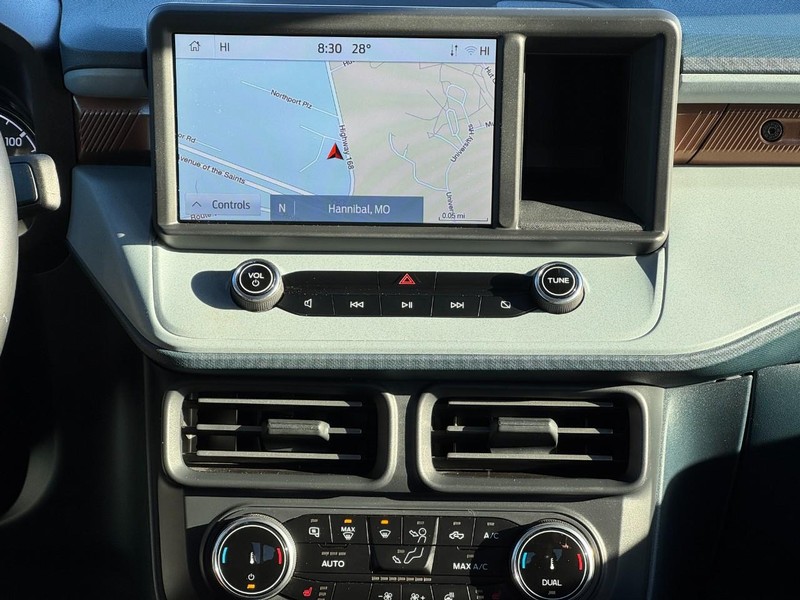 Ford Maverick Vehicle Image 13