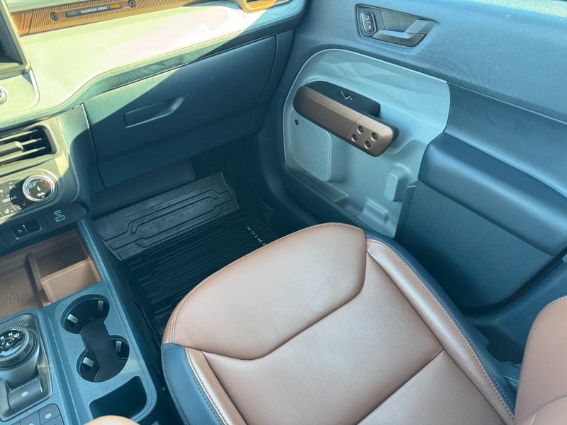 Ford Maverick Vehicle Image 15