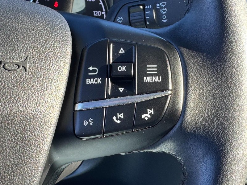 Ford Maverick Vehicle Image 18