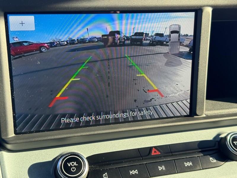 Ford Maverick Vehicle Image 21