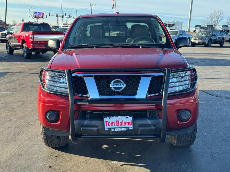 Nissan Frontier Vehicle Image 09