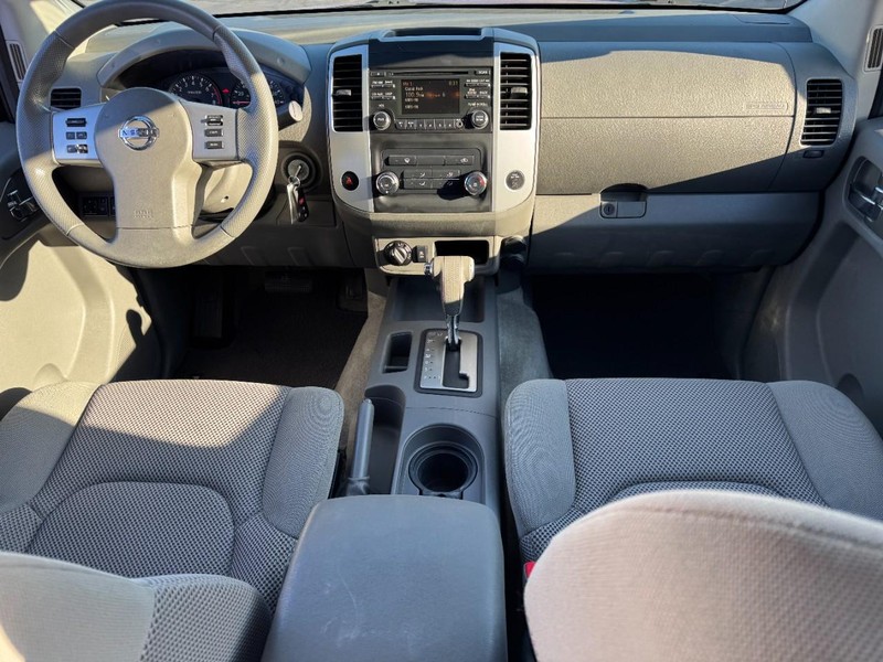 Nissan Frontier Vehicle Image 11