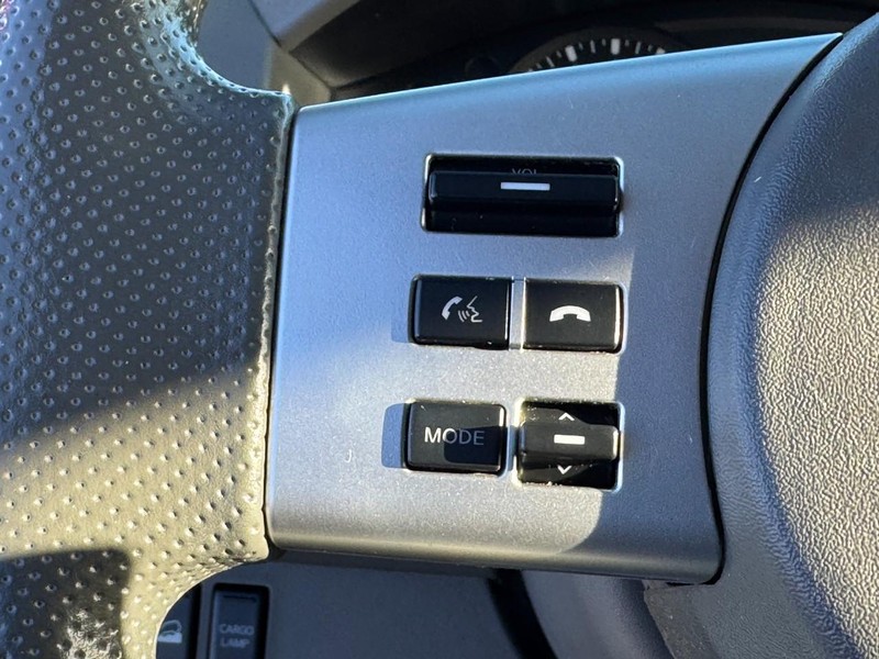 Nissan Frontier Vehicle Image 17