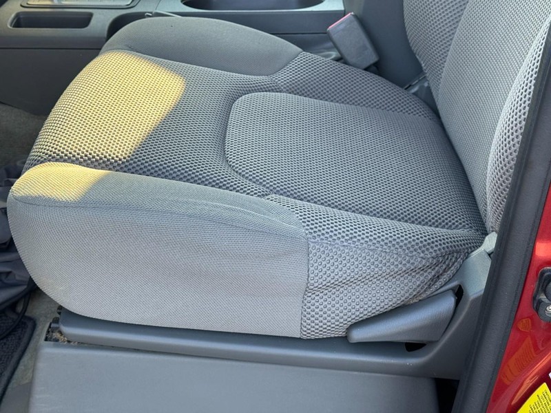 Nissan Frontier Vehicle Image 22