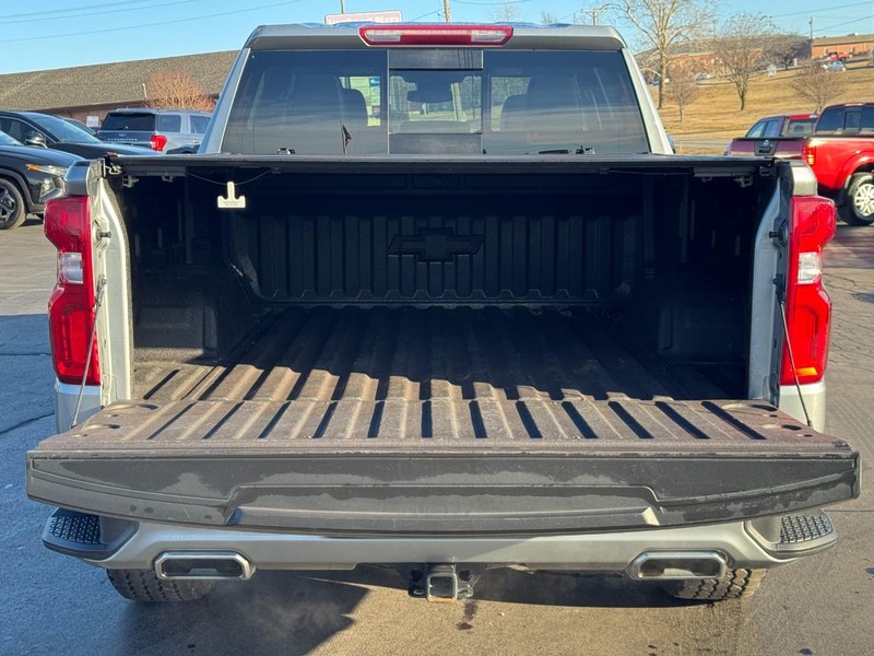 Chevrolet Silverado 1500 Vehicle Image 04
