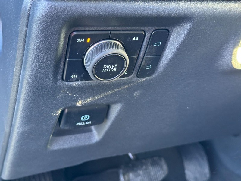 Ford Expedition Max Vehicle Image 13