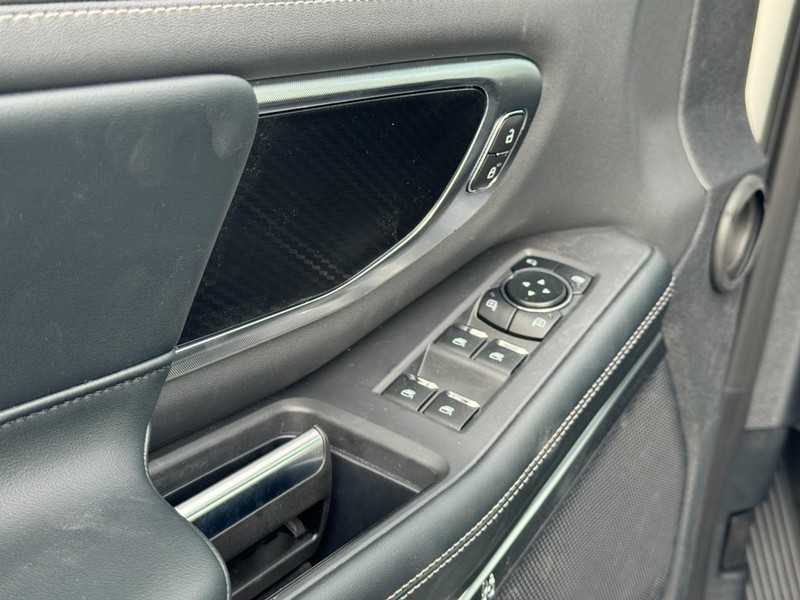 Ford Expedition Max Vehicle Image 12