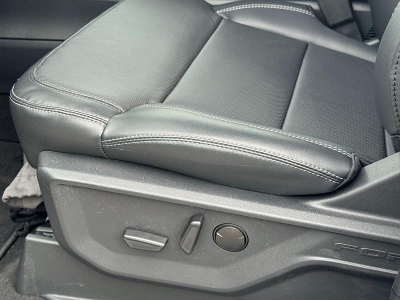 Ford Expedition Max Vehicle Image 13