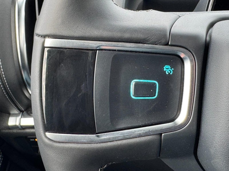 Ford Expedition Max Vehicle Image 15