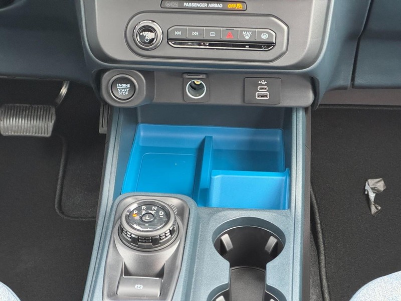 Ford Maverick Vehicle Image 09