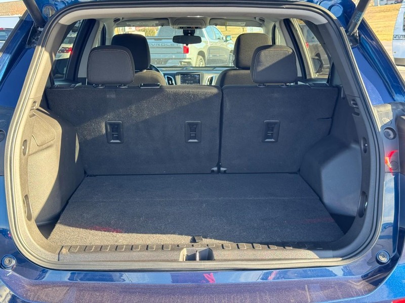 Chevrolet Equinox Vehicle Full-screen Gallery Image 04