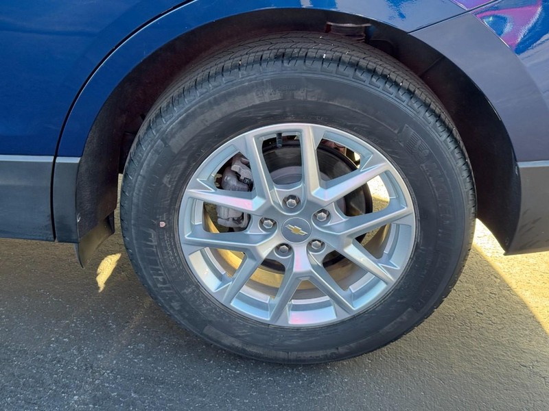 Chevrolet Equinox Vehicle Full-screen Gallery Image 07