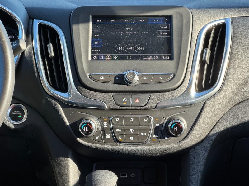Chevrolet Equinox Vehicle Full-screen Gallery Image 13