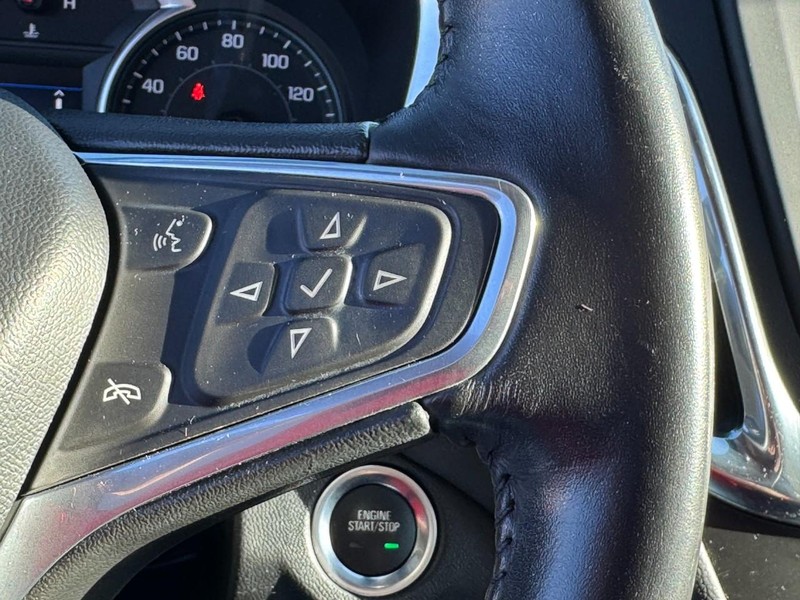 Chevrolet Equinox Vehicle Full-screen Gallery Image 19