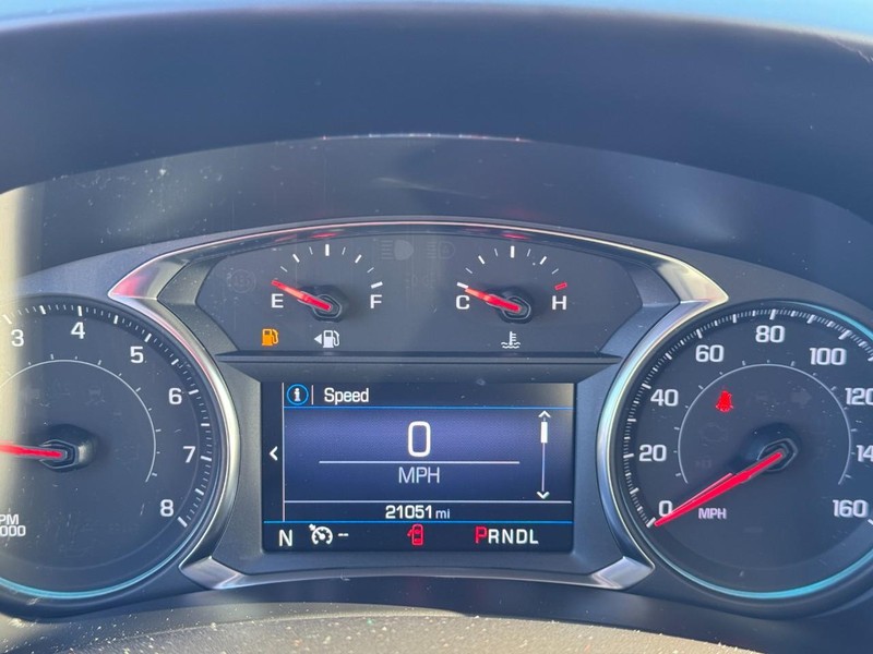 Chevrolet Equinox Vehicle Full-screen Gallery Image 20