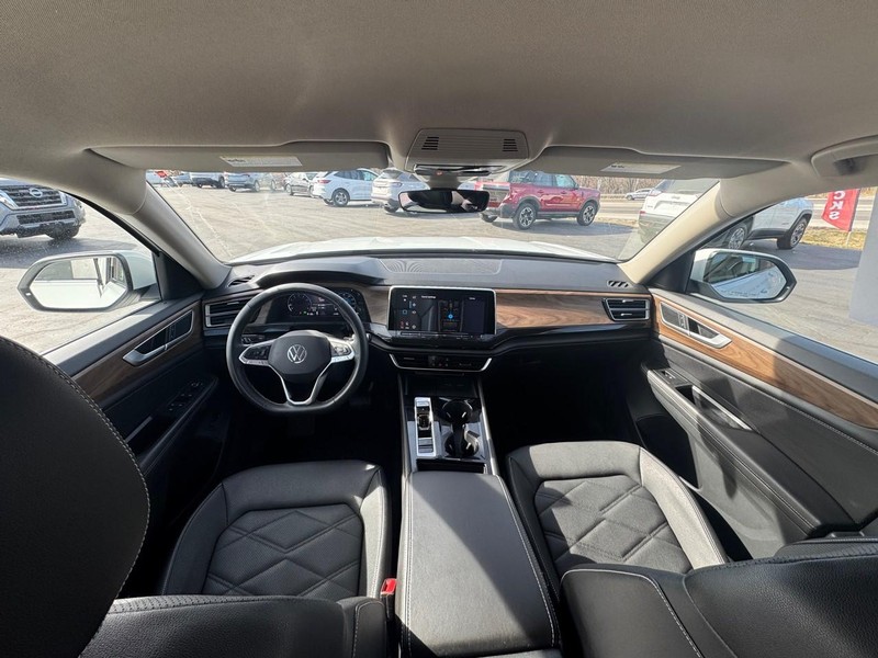 Volkswagen Atlas Vehicle Image 09