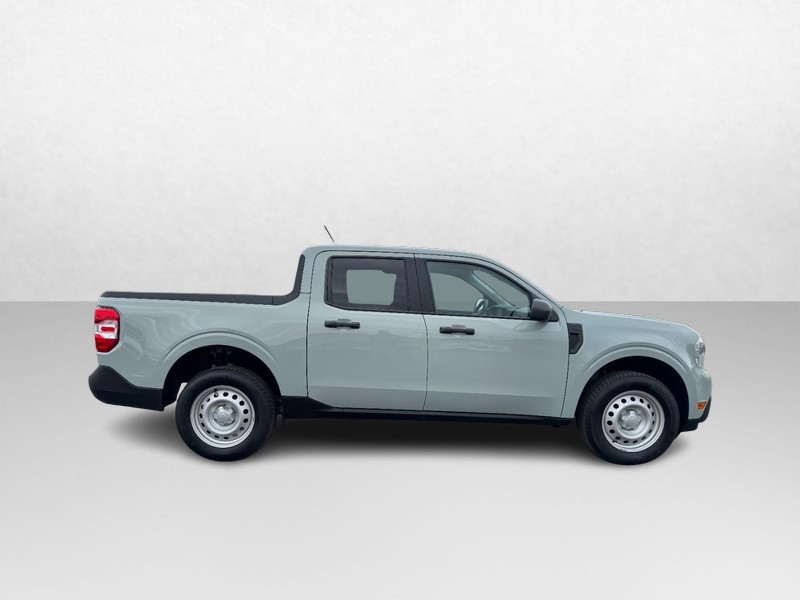 Ford Maverick Vehicle Image 02