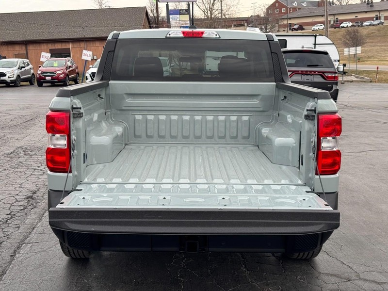 Ford Maverick Vehicle Image 04