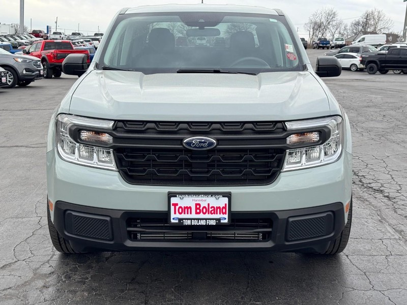 Ford Maverick Vehicle Image 09