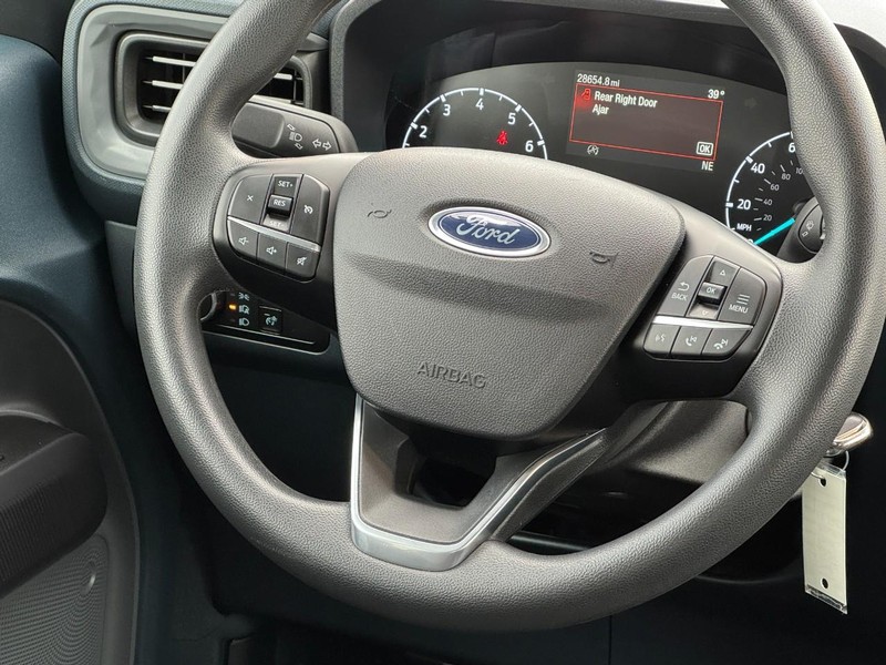 Ford Maverick Vehicle Image 12