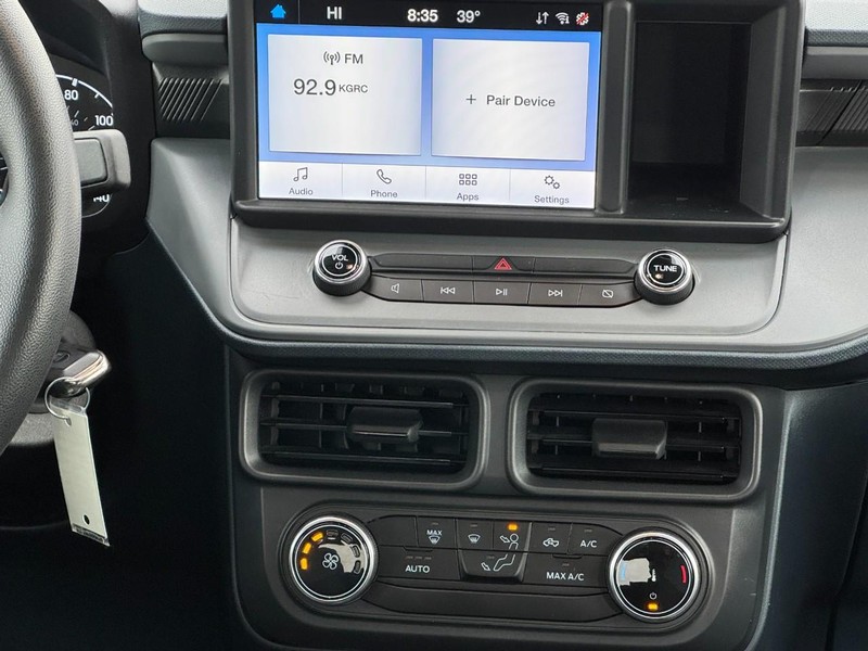 Ford Maverick Vehicle Image 13