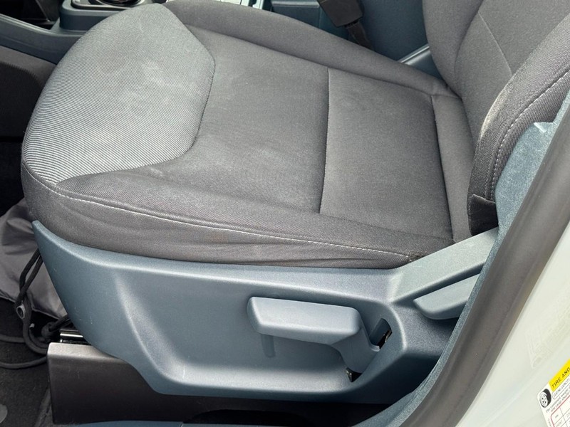 Ford Maverick Vehicle Image 22