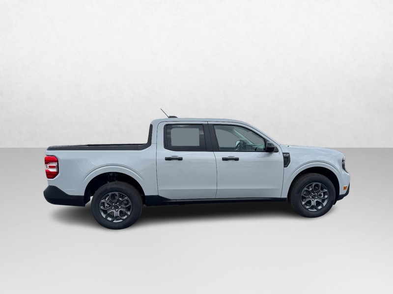 Ford Maverick Vehicle Image 02