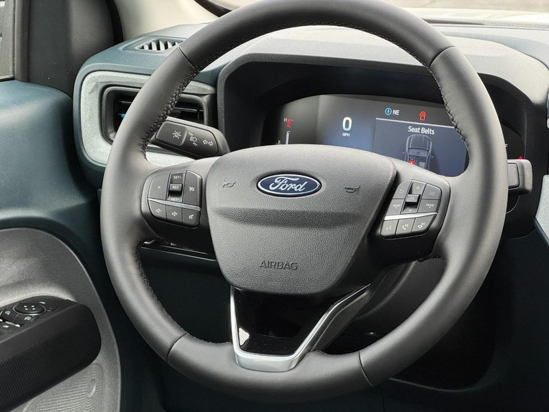 Ford Maverick Vehicle Image 07