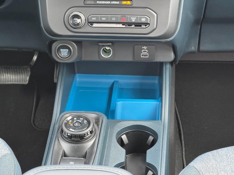 Ford Maverick Vehicle Image 09