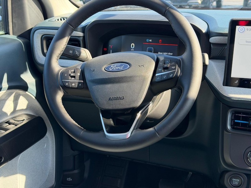 Ford Maverick Vehicle Image 08