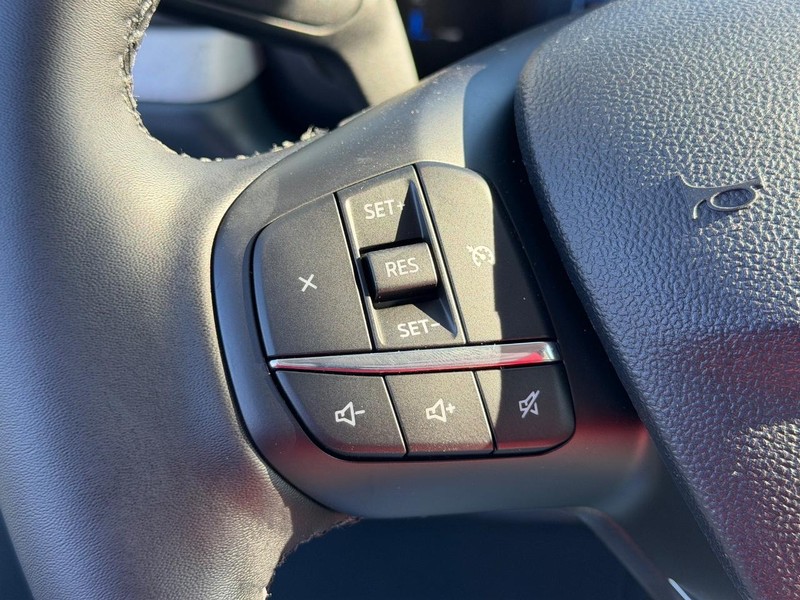 Ford Maverick Vehicle Image 11