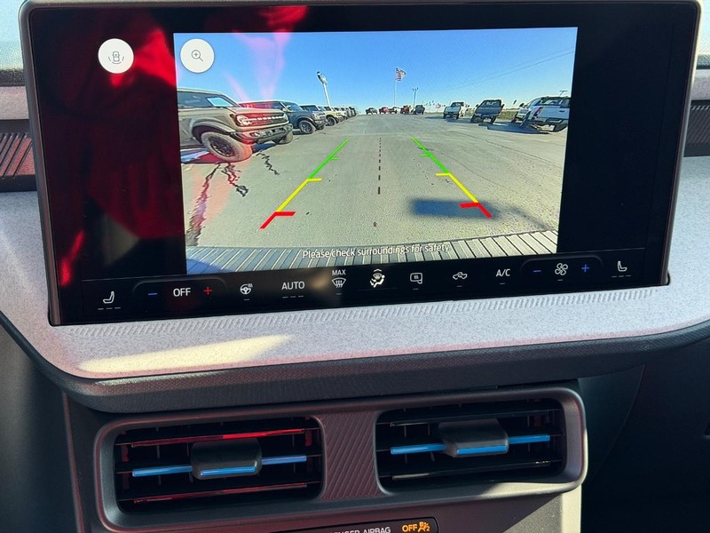 Ford Maverick Vehicle Image 13