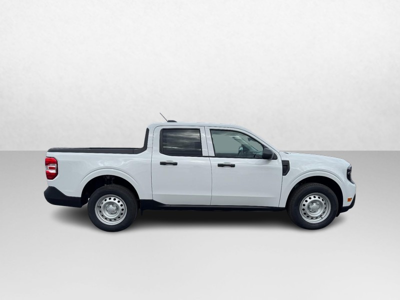 Ford Maverick Vehicle Image 02