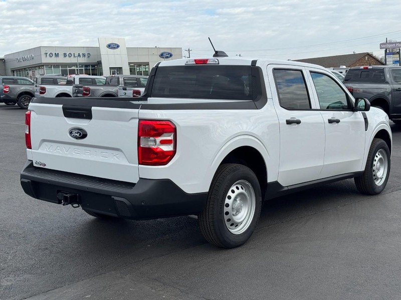 Ford Maverick Vehicle Image 03