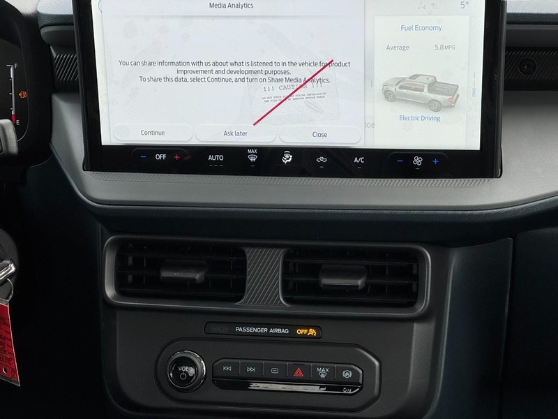 Ford Maverick Vehicle Image 08