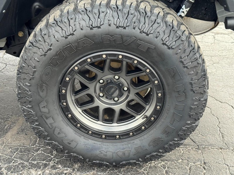 Jeep Wrangler Vehicle Image 07