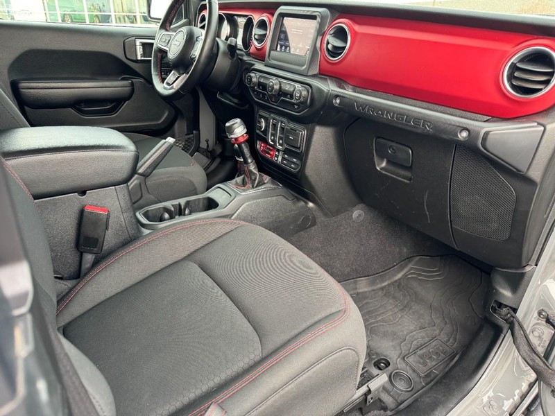 Jeep Wrangler Vehicle Image 11