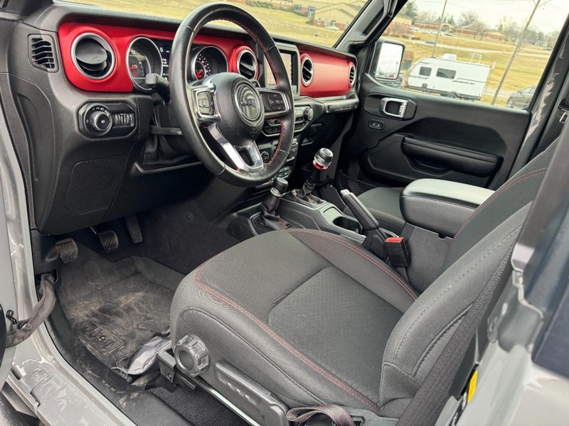 Jeep Wrangler Vehicle Image 12