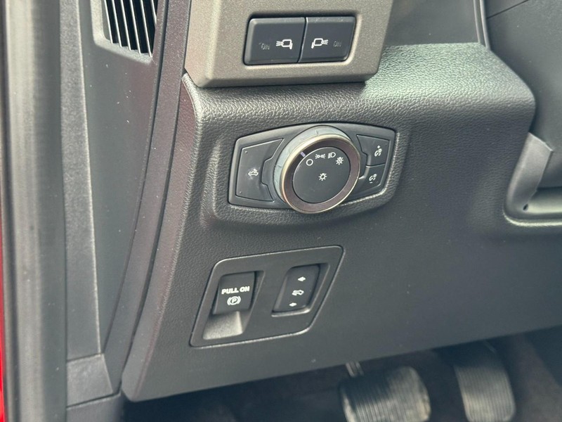 Ford F-150 Vehicle Image 17