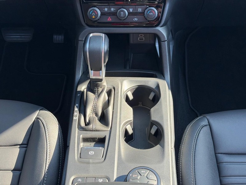 Ford Ranger Vehicle Image 09