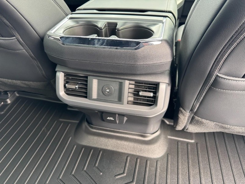 Ford F-150 Vehicle Image 12