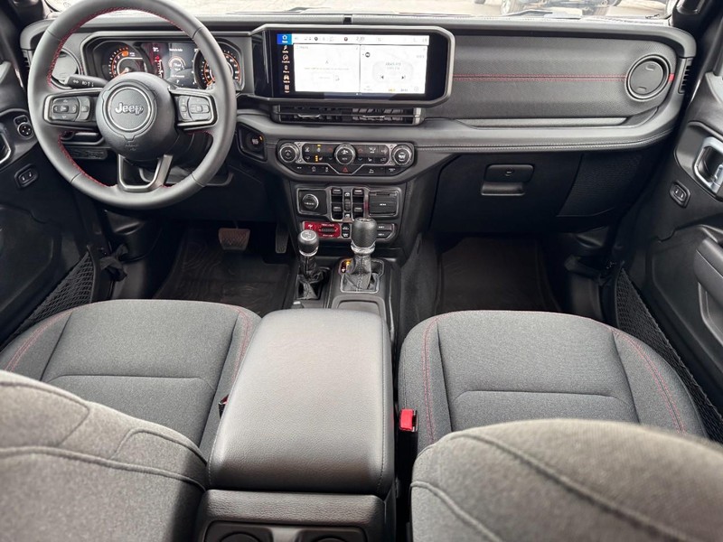 Jeep Wrangler Vehicle Image 11