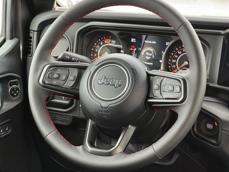 Jeep Wrangler Vehicle Image 12