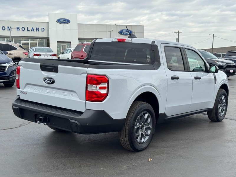 Ford Maverick Vehicle Image 03