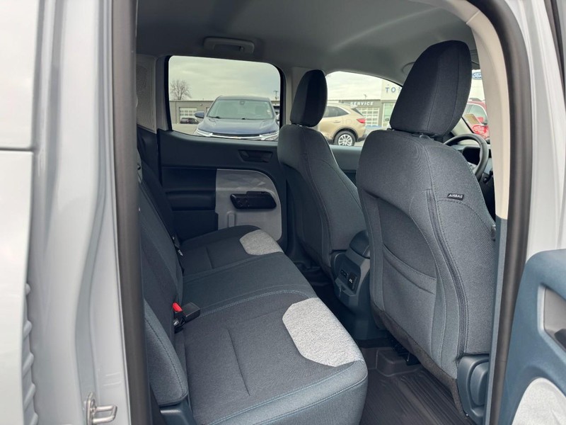 Ford Maverick Vehicle Image 10